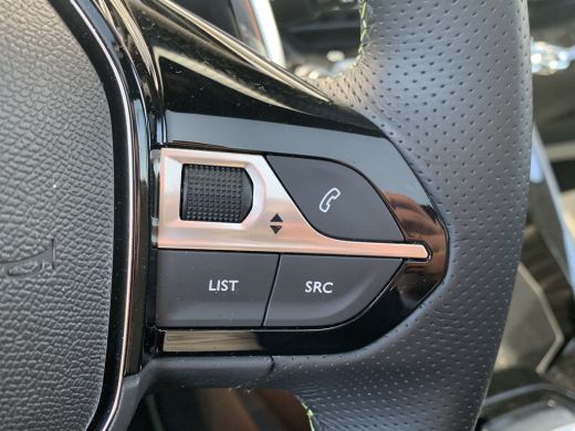 Peugeot 208 Hybrid 100 e-DCS6 GT | Achterbank in delen neerklapbaar | Achteruitrijcamera | Afwijkende dakkleur ActivLease financial lease
