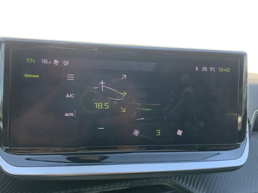 Peugeot 208 Hybrid 100 e-DCS6 GT | Achterbank in delen neerklapbaar | Achteruitrijcamera | Afwijkende dakkleur ActivLease financial lease