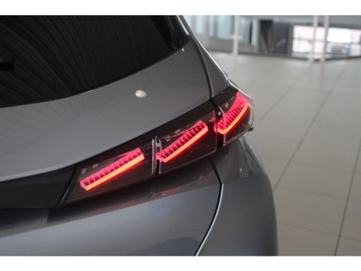 Peugeot 308 Peugeot 1.2 Turbo 130-PK EAT8 AUTOMAAT GT LUXE UITVOERING | STOELVERWARMING | CAMERA | MATRIX LED... ActivLease financial lease