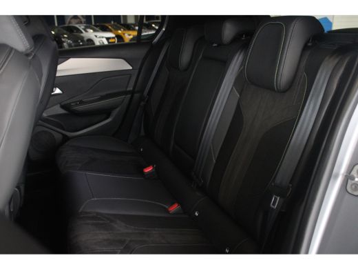 Peugeot 308 Peugeot 1.2 Turbo 130-PK EAT8 AUTOMAAT GT LUXE UITVOERING | STOELVERWARMING | CAMERA | MATRIX LED... ActivLease financial lease