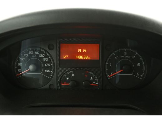 Peugeot Boxer 330 2.0 BlueHDI L2H2 Airco Camera Cruise 3 Persoons Ladder Parkeersensoren Trekhaak ActivLease financial lease