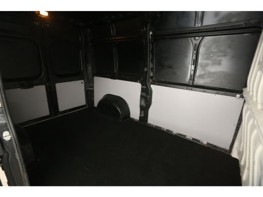 Peugeot Boxer 330 2.0 BlueHDI L2H2 Airco Camera Cruise 3 Persoons Ladder Parkeersensoren Trekhaak ActivLease financial lease