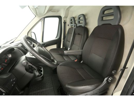 Peugeot Boxer 330 2.0 BlueHDI L2H2 Airco Camera Cruise 3 Persoons Ladder Parkeersensoren Trekhaak ActivLease financial lease