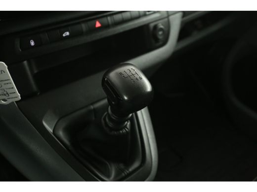 Peugeot Expert 1.5 BlueHDI L1H1 Airco Cruise Carplay LED Head-up Display Trekhaak Navi PDC 3 Persoons 17"LMV ActivLease financial lease
