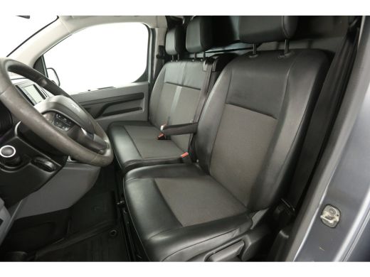 Peugeot Expert 1.5 BlueHDI L1H1 Airco Cruise Carplay LED Head-up Display Trekhaak Navi PDC 3 Persoons 17"LMV ActivLease financial lease