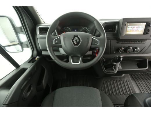Renault Master T35 2.3 dCi 135 L3H2 NIEUW | BPM VRIJ | Airco Cruise Camera Navigatie PDC 3 Persoons LED Trekhaak ActivLease financial lease