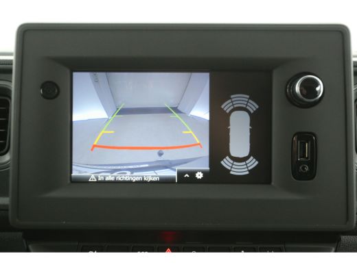 Renault Master T35 2.3 dCi 135 L3H2 NIEUW | BPM VRIJ | Airco Cruise Camera Navigatie PDC 3 Persoons LED Trekhaak ActivLease financial lease