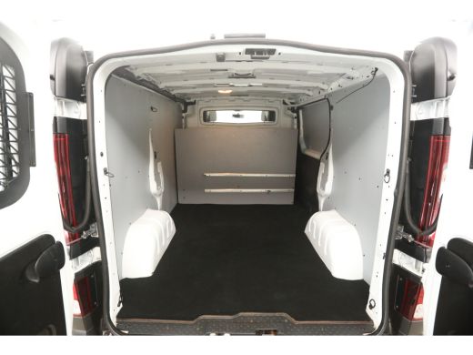 Renault Trafic 1.6 dCi T29 L1H1 Airco Cruise Navigatie Trekhaak PDC Elektrpakket ActivLease financial lease