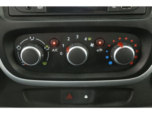 Renault Trafic 2.0 dCi T29 L1H1 146PK Automaat Airco Camera PDC LED 3 Persoons Elektrpakket ActivLease financial lease