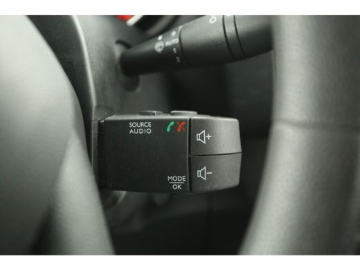 Renault Trafic 2.0 dCi T29 L1H1 146PK Automaat Airco Camera PDC LED 3 Persoons Elektrpakket ActivLease financial lease
