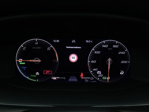 Seat Formentor 1.4 e-Hybrid VZ Performance 245PK DSG Pano-Schuifdak, Adaptieve Cruise Controle, Volleder, Stoel-... ActivLease financial lease