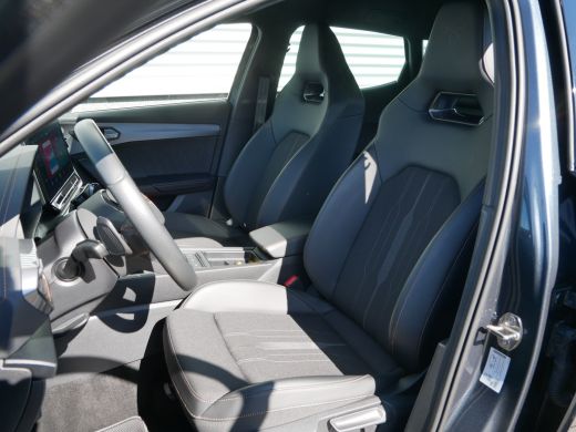 Seat Formentor CUPRA  1.4 e-hybrid  VZ 245PK | Achteruitrijcamera | Lichtmetalen velgen 19" | Wegklapbare trekhaak ActivLease financial lease