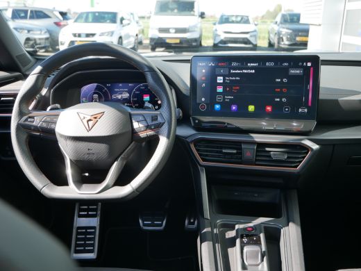 Seat Formentor CUPRA  1.4 e-hybrid  VZ 245PK | Achteruitrijcamera | Lichtmetalen velgen 19" | Wegklapbare trekhaak ActivLease financial lease