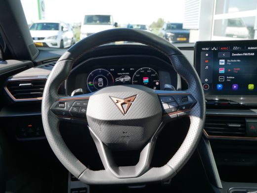 Seat Formentor CUPRA  1.4 e-hybrid  VZ 245PK | Achteruitrijcamera | Lichtmetalen velgen 19" | Wegklapbare trekhaak ActivLease financial lease