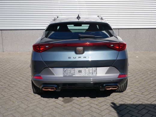 Seat Formentor CUPRA  1.4 e-hybrid  VZ 245PK | Achteruitrijcamera | Lichtmetalen velgen 19" | Wegklapbare trekhaak ActivLease financial lease