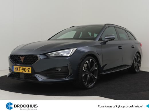Seat Leon Sportstourer 1.4 e-Hybrid 245pk PHEV VZ Performance | Trekhaak | Adaptief cruise control | Park assist | Camer... Seat Leon Sportstourer 1.4 e-Hybrid 245pk PHEV VZ Performance | Trekhaak | Adaptief cruise control | Park assist | Camer...