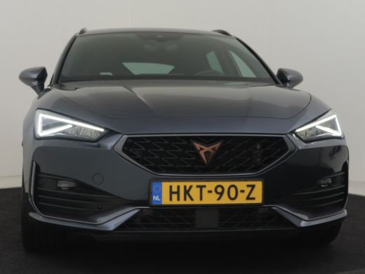 Seat Leon Sportstourer 1.4 e-Hybrid 245pk PHEV VZ Performance | Trekhaak | Adaptief cruise control | Park assist | Camer... ActivLease financial lease