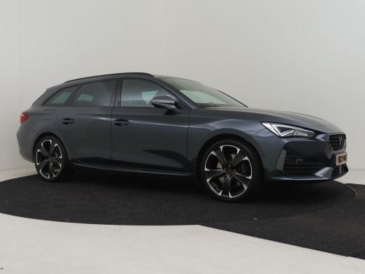 Seat Leon Sportstourer 1.4 e-Hybrid 245pk PHEV VZ Performance | Trekhaak | Adaptief cruise control | Park assist | Camer... ActivLease financial lease