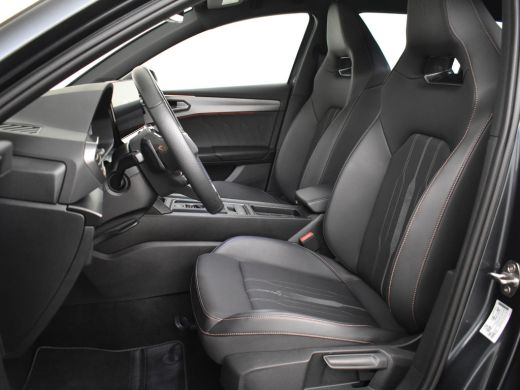 Seat Leon Sportstourer 1.4 e-Hybrid 245pk PHEV VZ Performance | Trekhaak | Adaptief cruise control | Park assist | Camer... ActivLease financial lease