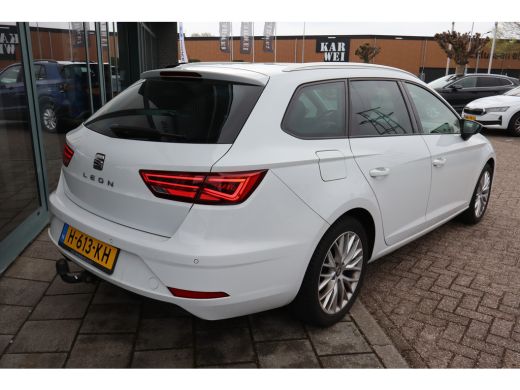 Seat León ST 1.0 TSI Style Ultimate Edition | Stoelverwarming | Trekhaak | Full-Link | Parkeersensoren | ActivLease financial lease
