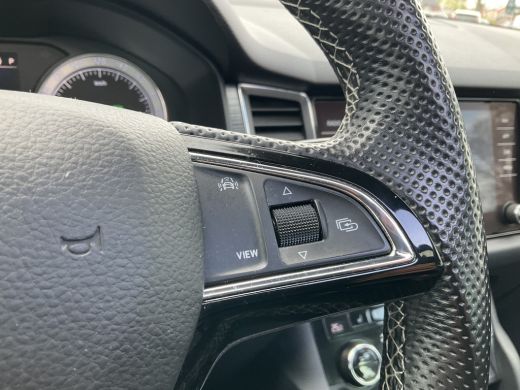 Skoda Kodiaq 1.5 TSI Business Edition Automaat Pano Trekhaak Canton-Sound Elek.klep Nav/Cam! ActivLease financial lease