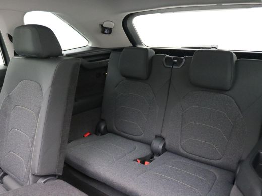 Skoda Kodiaq 1.5 TSI MHEV Business Edition 7p. 150PK DSG matrix led, trekhaak, adaptive cruise met travel assi... ActivLease financial lease