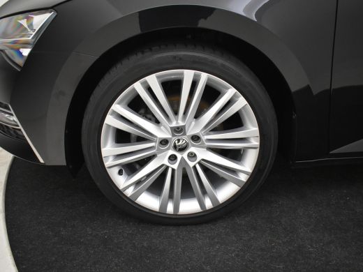 Skoda Superb Combi 1.4 TSI 218pk PHEV iV Business Edition Plus | Panorama dak | 360 Camera | Park assist | Ada... ActivLease financial lease