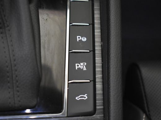 Skoda Superb Combi 1.4 TSI 218pk PHEV iV Business Edition Plus | Panorama dak | 360 Camera | Park assist | Ada... ActivLease financial lease