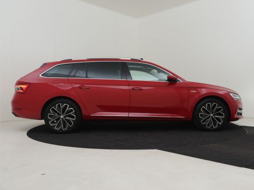 Skoda Superb Combi 1.4 TSI 218pk PHEV iV L&K Executive | Panorama dak | Trekhaak | Canton audio | leder bekled... ActivLease financial lease