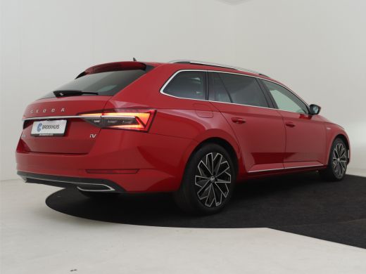 Skoda Superb Combi 1.4 TSI 218pk PHEV iV L&K Executive | Panorama dak | Trekhaak | Canton audio | leder bekled... ActivLease financial lease