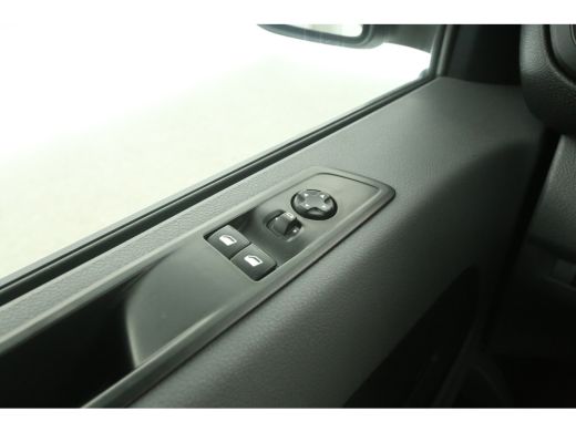 Toyota ProAce Worker 2.0 D-4D L2H1 145PK Airco Cruise Carplay Parkeersensoren 3 Persoons Elektrpakket ActivLease financial lease