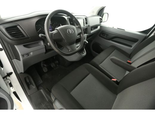 Toyota ProAce Worker 2.0 D-4D L2H1 145PK Airco Cruise Carplay Parkeersensoren 3 Persoons Elektrpakket ActivLease financial lease