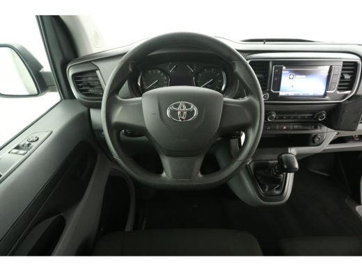 Toyota ProAce Worker 2.0 D-4D L2H1 145PK Airco Cruise Carplay Parkeersensoren 3 Persoons Elektrpakket ActivLease financial lease