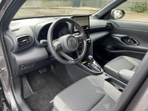 Toyota Yaris Cross 1.5 Hybrid 115 First Edition | Navigatie | Apple CarPlay/Android auto | Stuur en stoelverwarming ActivLease financial lease