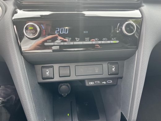 Toyota Yaris Cross 1.5 Hybrid 115 First Edition | Navigatie | Apple CarPlay/Android auto | Stuur en stoelverwarming ActivLease financial lease