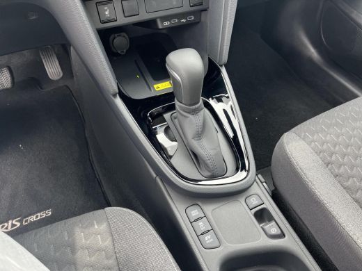 Toyota Yaris Cross 1.5 Hybrid 115 First Edition | Navigatie | Apple CarPlay/Android auto | Stuur en stoelverwarming ActivLease financial lease