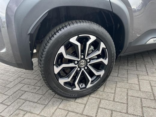 Toyota Yaris Cross 1.5 Hybrid 115 First Edition | Navigatie | Apple CarPlay/Android auto | Stuur en stoelverwarming ActivLease financial lease