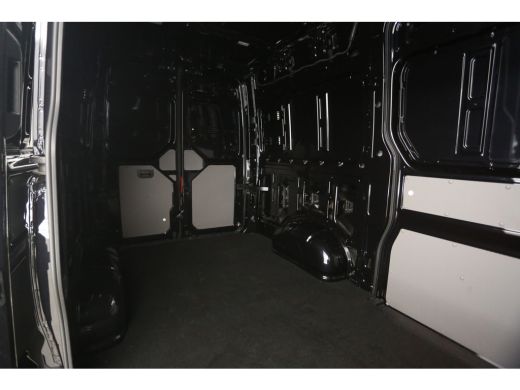 Volkswagen Crafter 2.0 TDI DSG HIGHLINE EXCLUSIVE L3H3 | FACELIFT MODEL | BPM VRIJ | NIEUW 3000KG 2XSCHUIFDEUR TREKH... ActivLease financial lease