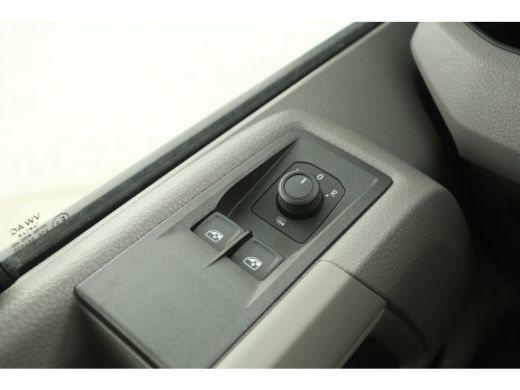 Volkswagen Crafter 2.0 TDI DSG HIGHLINE EXCLUSIVE L3H3 | FACELIFT MODEL | BPM VRIJ | NIEUW 3000KG TREKHAAK VIRTUAL A... ActivLease financial lease