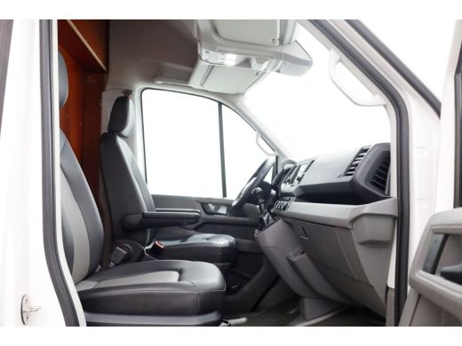 Volkswagen Crafter 35 2.0 TDI 177pk E6 RWD L3H3 (L2H2) Airco/Navi/Camera Trekhaak 3500kg 05-2018 ActivLease financial lease