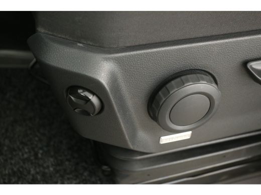 Volkswagen Crafter 35 2.0 TDI L3H3 141PK DSG 3000KG Trekgew. Automaat Airco Cruise 3 Persoons Elektrpakket ActivLease financial lease