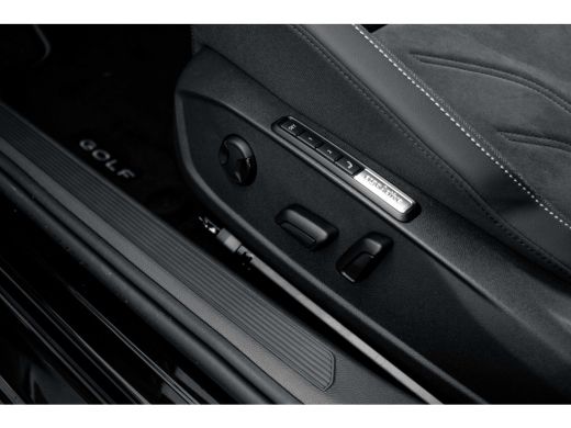Volkswagen GOLF Variant 1.5 eTSI 116PK Life Business | Elek. Stoelen | Stoelverwarming | Sfeerverlichting | Navigatie | A... ActivLease financial lease