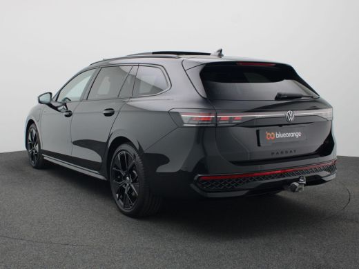 Volkswagen Passat Variant 1.5 eHybrid R-Line Business 272PK DSG matrix led, trekhaak, 360gr. camera, head-up, panor... ActivLease financial lease