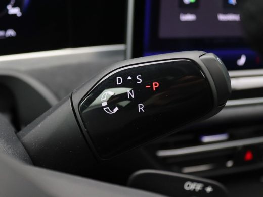 Volkswagen Passat Variant 1.5 eHybrid R-Line Business 272PK DSG matrix led, trekhaak, 360gr. camera, head-up, panor... ActivLease financial lease