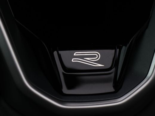 Volkswagen Passat Variant 1.5 eHybrid R-Line Business 272PK DSG matrix led, trekhaak, 360gr. camera, head-up, panor... ActivLease financial lease