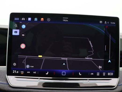 Volkswagen Passat Variant 1.5 eHybrid R-Line Business 272PK DSG matrix led, trekhaak, 360gr. camera, head-up, panor... ActivLease financial lease