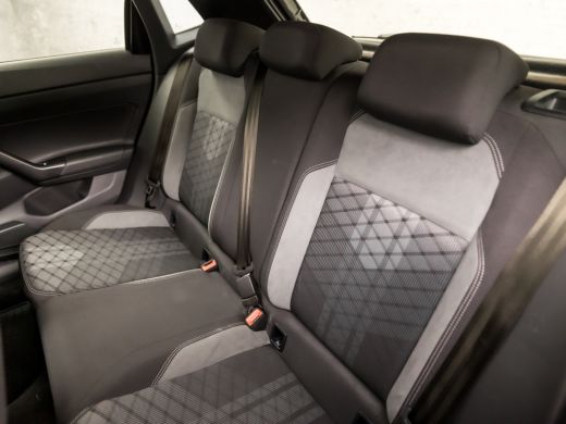 Volkswagen Polo 1.0 TSI R-Line Sport Automaat (SCHUIFDAK, 2X R-LINE, DIGITAL COCKPIT, APPLE CARPLAY, GROOT NAVI, ... ActivLease financial lease