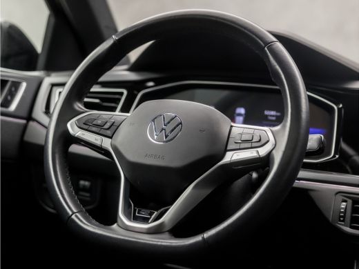 Volkswagen Polo 1.0 TSI R-Line Sport Automaat (SCHUIFDAK, 2X R-LINE, DIGITAL COCKPIT, APPLE CARPLAY, GROOT NAVI, ... ActivLease financial lease