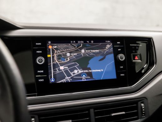 Volkswagen Polo 1.0 TSI R-Line Sport Automaat (SCHUIFDAK, 2X R-LINE, DIGITAL COCKPIT, APPLE CARPLAY, GROOT NAVI, ... ActivLease financial lease