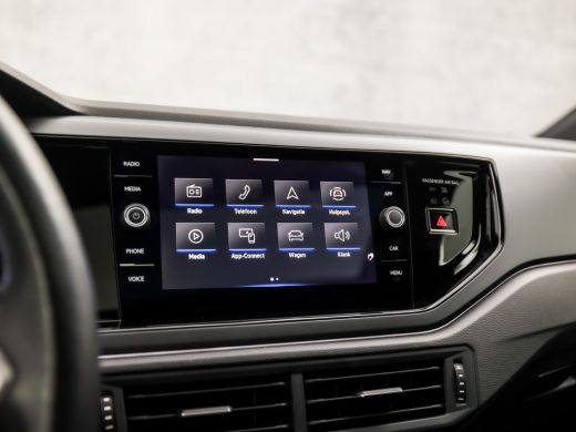 Volkswagen Polo 1.0 TSI R-Line Sport Automaat (SCHUIFDAK, 2X R-LINE, DIGITAL COCKPIT, APPLE CARPLAY, GROOT NAVI, ... ActivLease financial lease